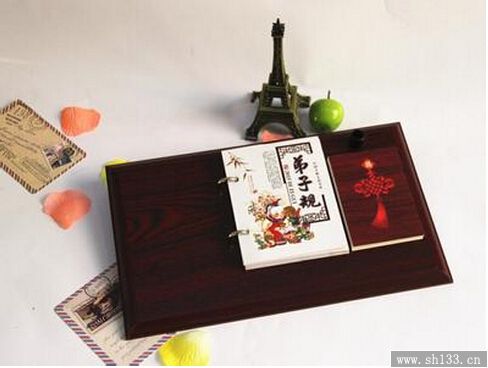 定做高檔臺(tái)歷